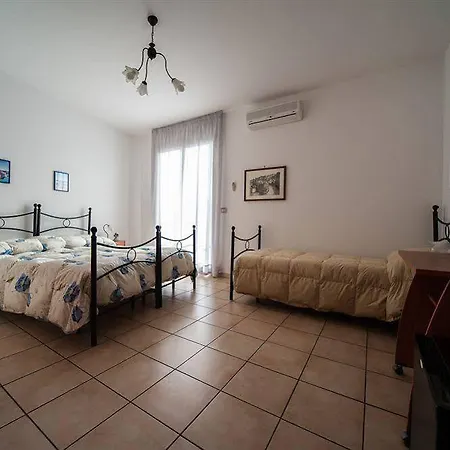 Fragolina Panzió Furci Siculo