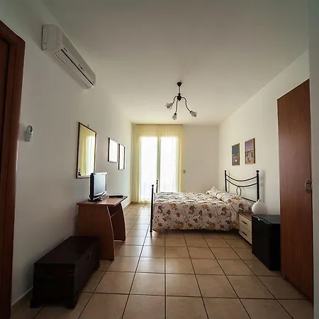 Couette-café Fragolina 4*