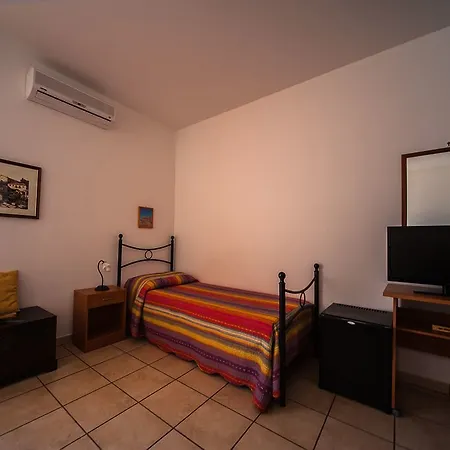B&B Fragolina 4*