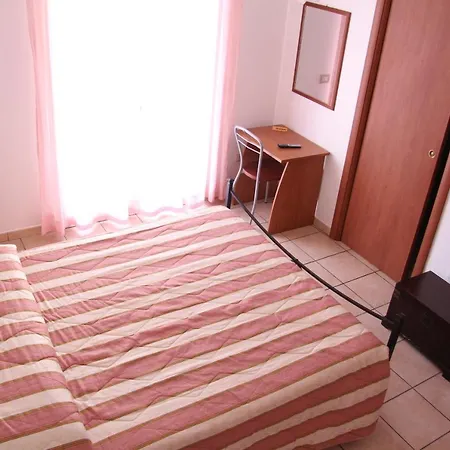 Fragolina Bed & Breakfast 3*