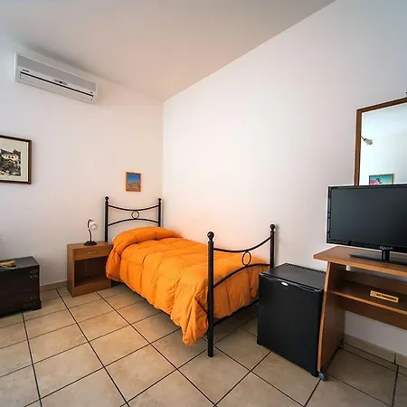 Fragolina 4*